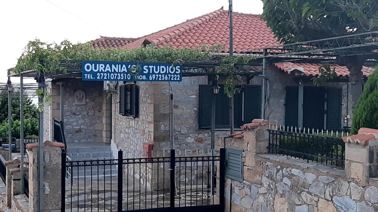 Ouranias Studios 卡德哈米利 外观 照片