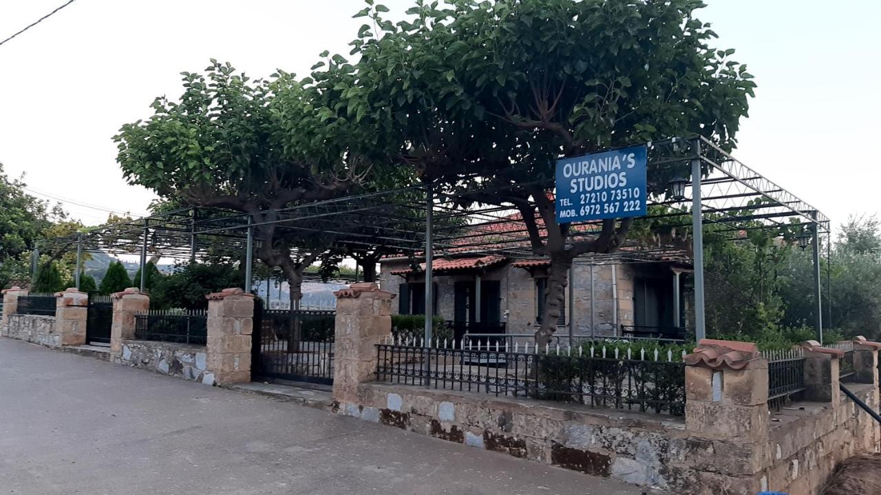 Ouranias Studios 卡德哈米利 外观 照片